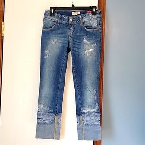 MET Women's Distressed Jeans Size 28
